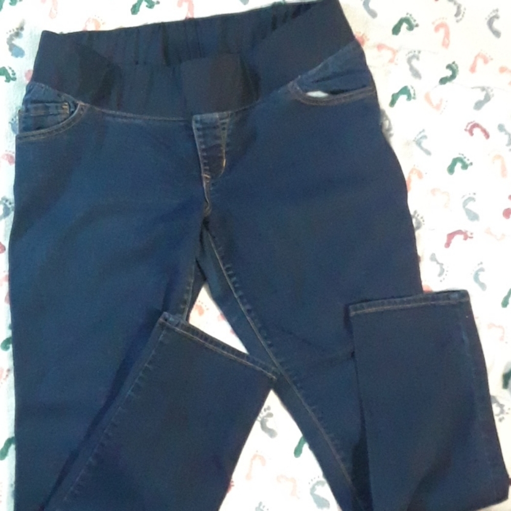 Maternity blue jeans like new..
